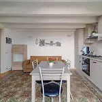 Charming House With Sea View In Palermo