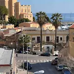 Ferienhaus Charming House With Sea View In *