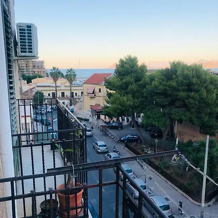 Charming House With Sea View In