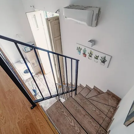 Charming House With Sea View In Palermo