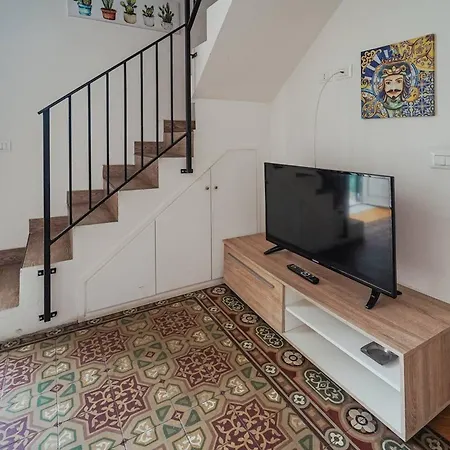 Charming House With Sea View In