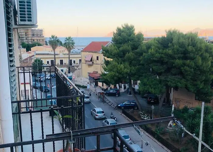 Charming House With Sea View In