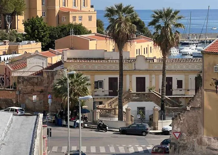 Σπίτι διακοπών Charming House With Sea View In *