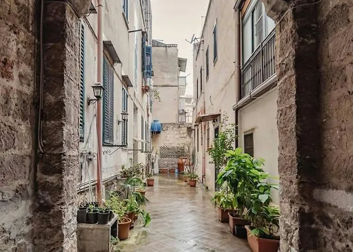 Charming House With Sea View In