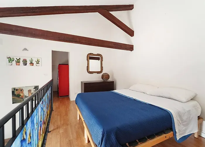 Charming House With Sea View In