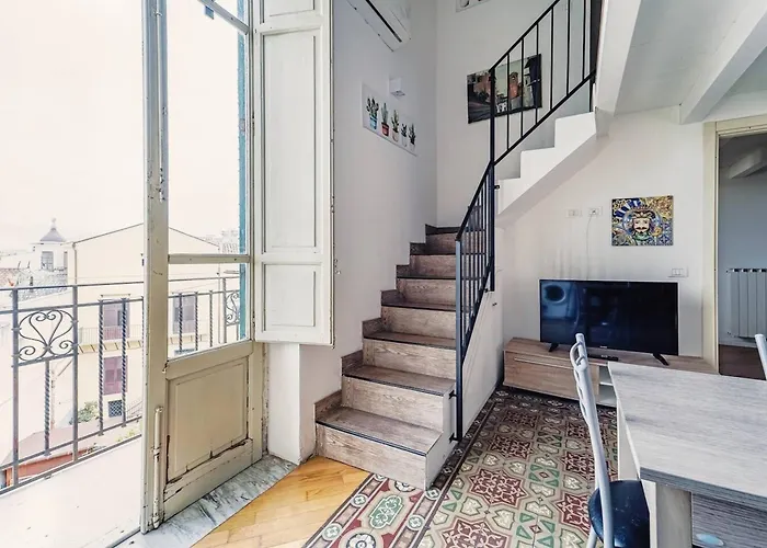 Charming House With Sea View In